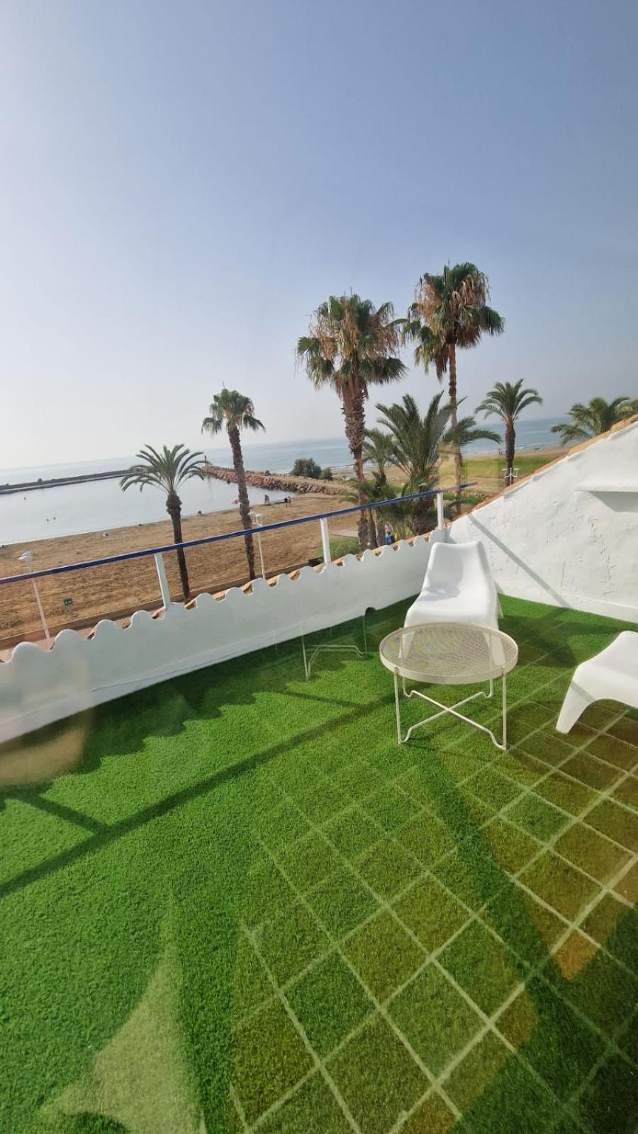 Beachfront Vila Valencia Exterior photo